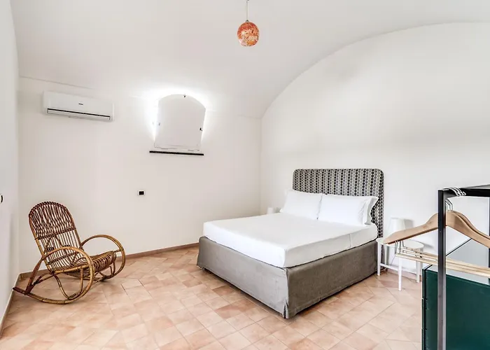 Giulia Boutique Views Pool And Guest Services By Feeling Italy *