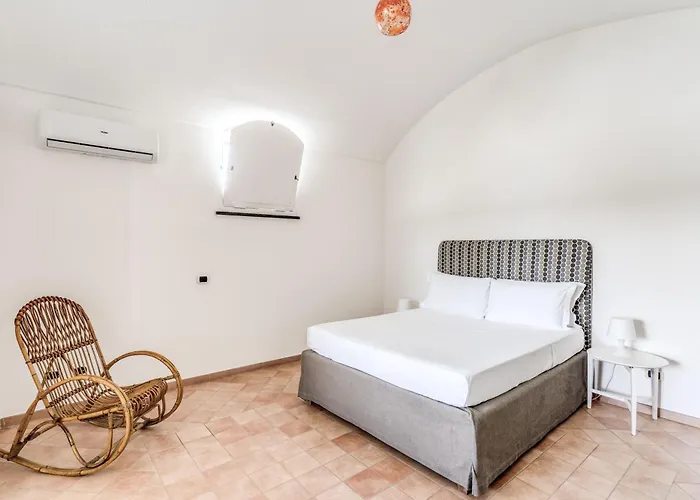 Giulia Boutique Views Pool And Guest Services By Feeling Italy *