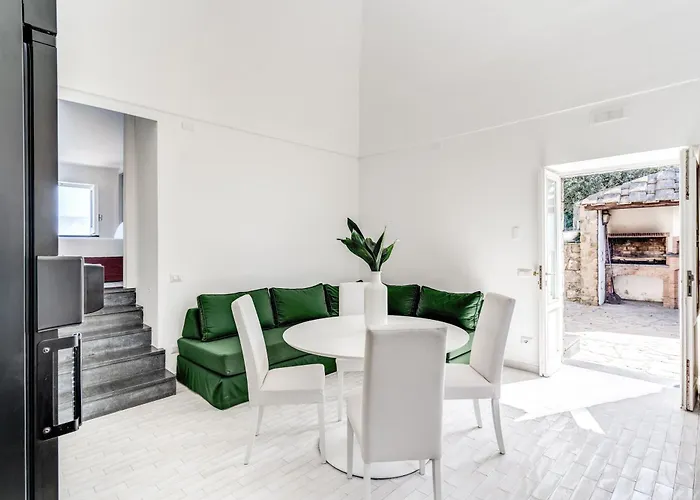 Giulia Boutique Views Pool And Guest Services By Feeling Italy Villa