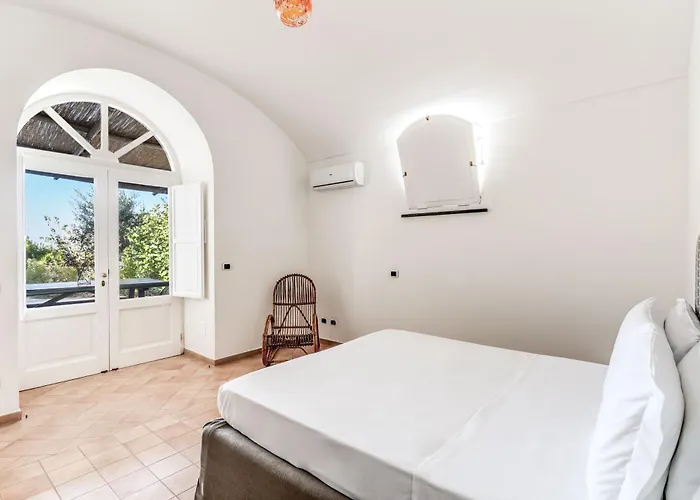 Giulia Boutique Views Pool And Guest Services By Feeling Italy Σορέντο