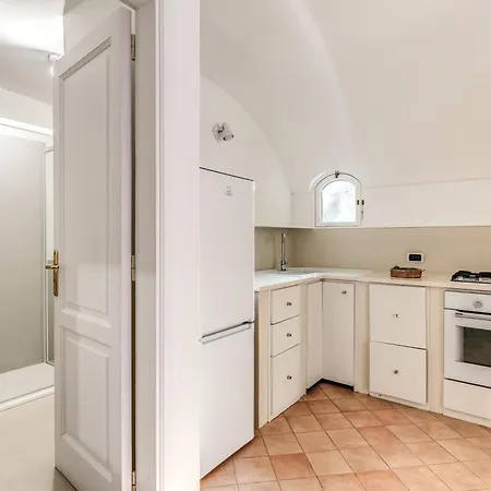 Giulia Boutique Views Pool And Guest Services By Feeling Italy Villa