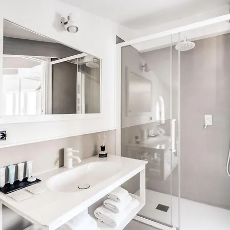 Giulia Boutique Views Pool And Guest Services By Feeling Italy Villa