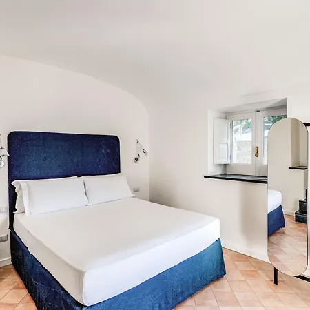 Giulia Boutique Views Pool And Guest Services Villa