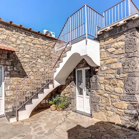 Giulia Boutique Views Pool And Guest Services Villa *