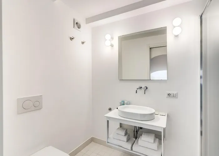 Giulia Boutique Views Pool And Guest Services By Feeling Italy 别墅