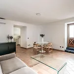 Giulia Boutique Views Pool And Guest Services By Feeling Italy *
